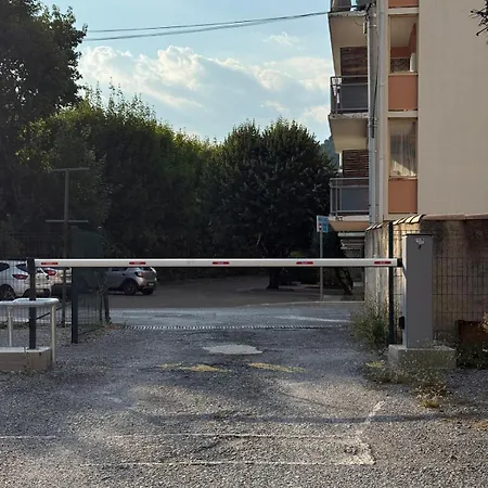 Apartment Zen Avec Balcon Spacieux