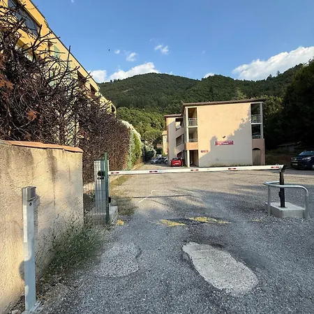 Zen Avec Balcon Spacieux *